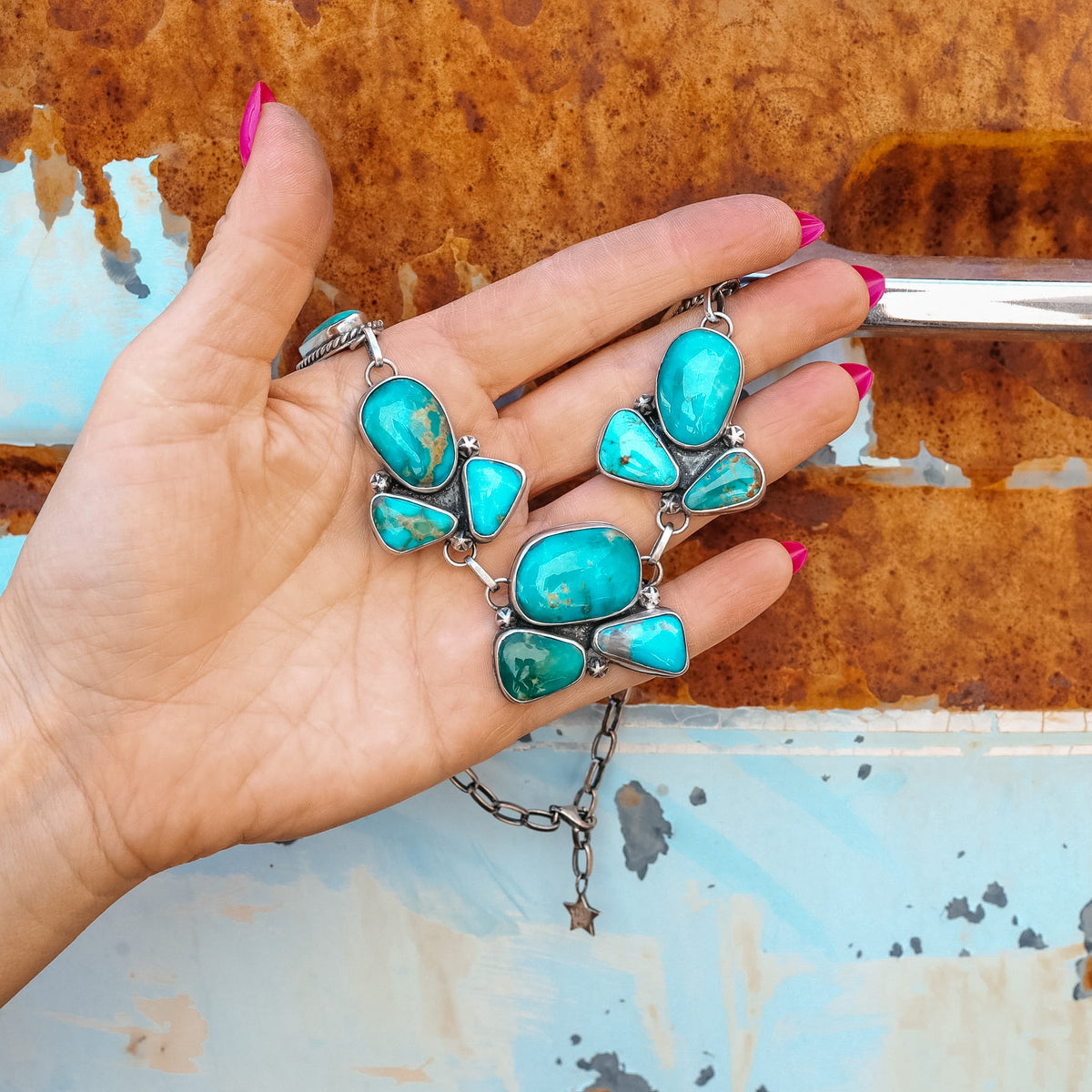 ‘Cluster' Necklace/Choker - Kingman